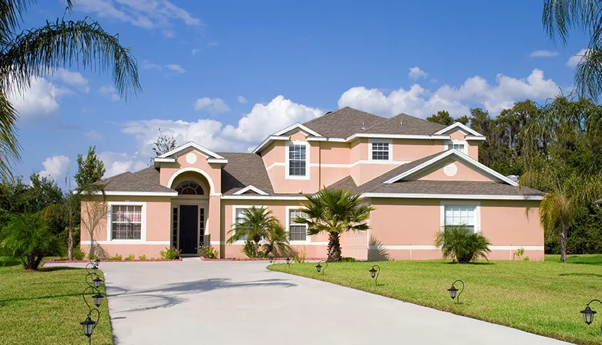 To maximize the lifespan of concrete driveways in Florida, it is essential to create durable driveway surfaces that can withstand the impact of the state's hot and humid climate, as well as occasional heavy rain and intense sunlight. These factors can take a toll on the lifespan of concrete driveways. With proper care and maintenance, homeowners can maximize the longevity and durability of their driveways. One crucial aspect to consider is the quality of the concrete used for the driveway.